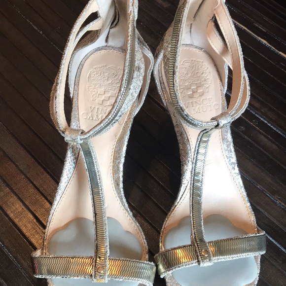 🚨B2G1 VINCE CAMUTO Silver Gold Animal Print Open Toe Short Heel - Picture 7 of 8